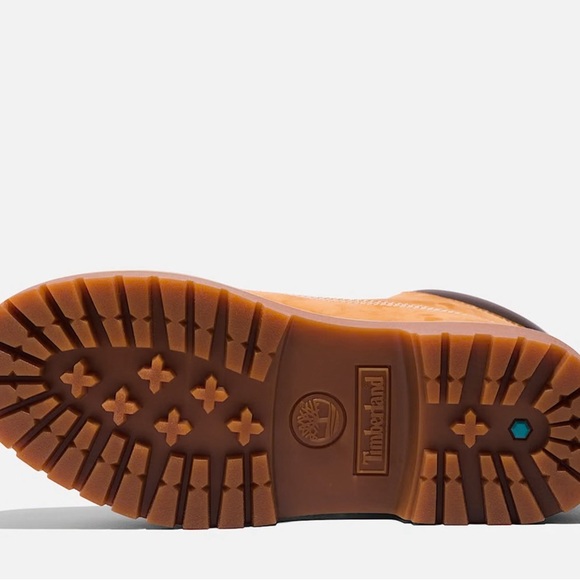 Brand new Timberland waterproof platform women’s boots 8.5 (with original box )! - Picture 10 of 12